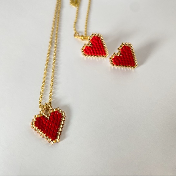 Handcrafted Gold & Red Hearts Earrings and Necklace set - Picture 4 of 6
